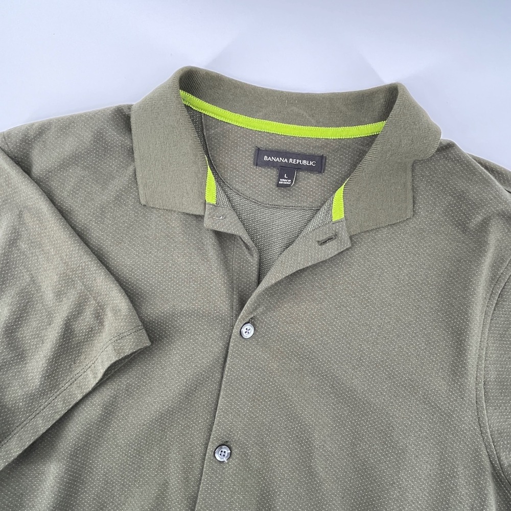 Banana Republic. Button Up, Mens, L, Olive Green, Textured Short Sleeve Shirt